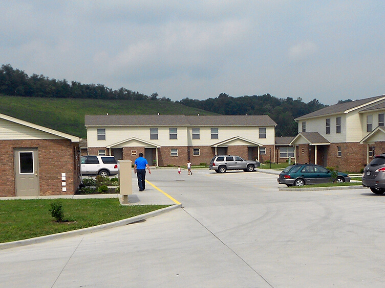 Hickory View Three Bedroom Townhouse Fairview, LLC