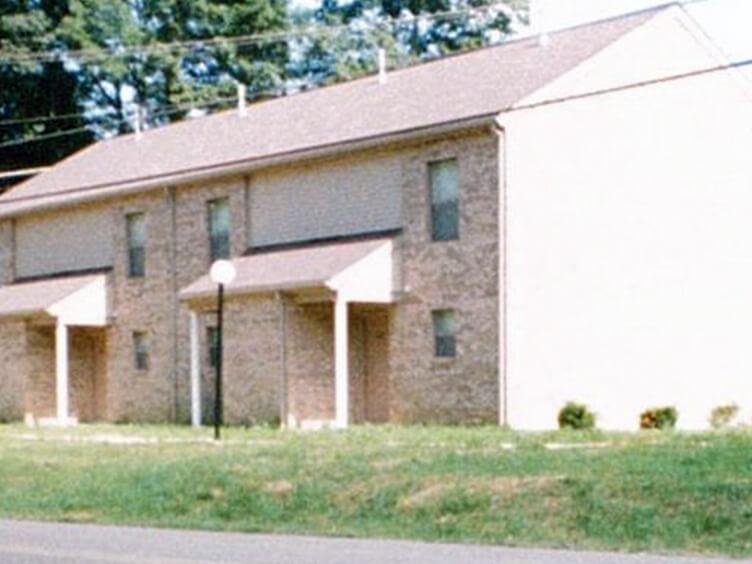 Stacey Crossing Three Bedroom Apartment Fairview, LLC