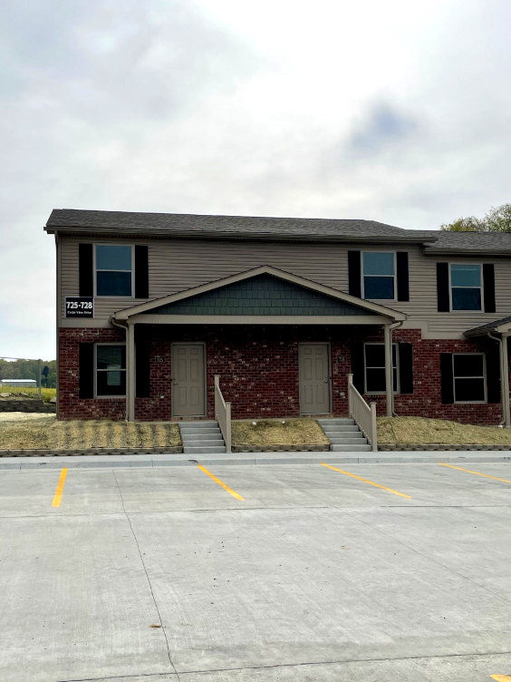 Cedar View Two Story Two Bedroom Townhomes Fairview, LLC